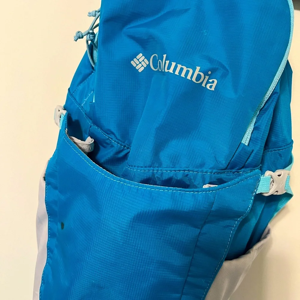 Columbia Unisex Silver Falls 15L Hydration Backpack / Blue / Excellent Condition